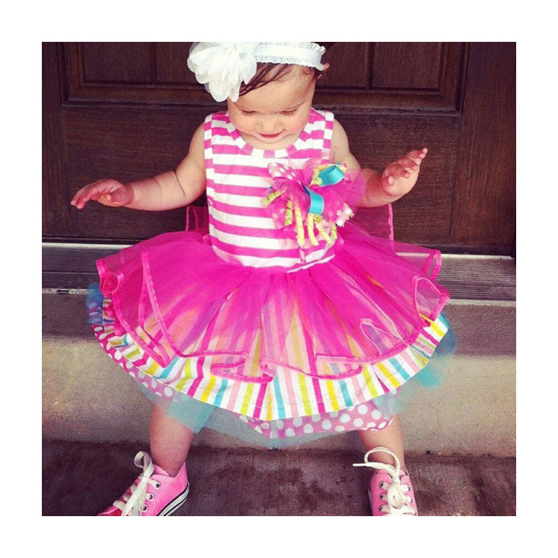 CAL305 - 12 X 12 VINTAGE SIGN - NEWPORT COLONY BABY